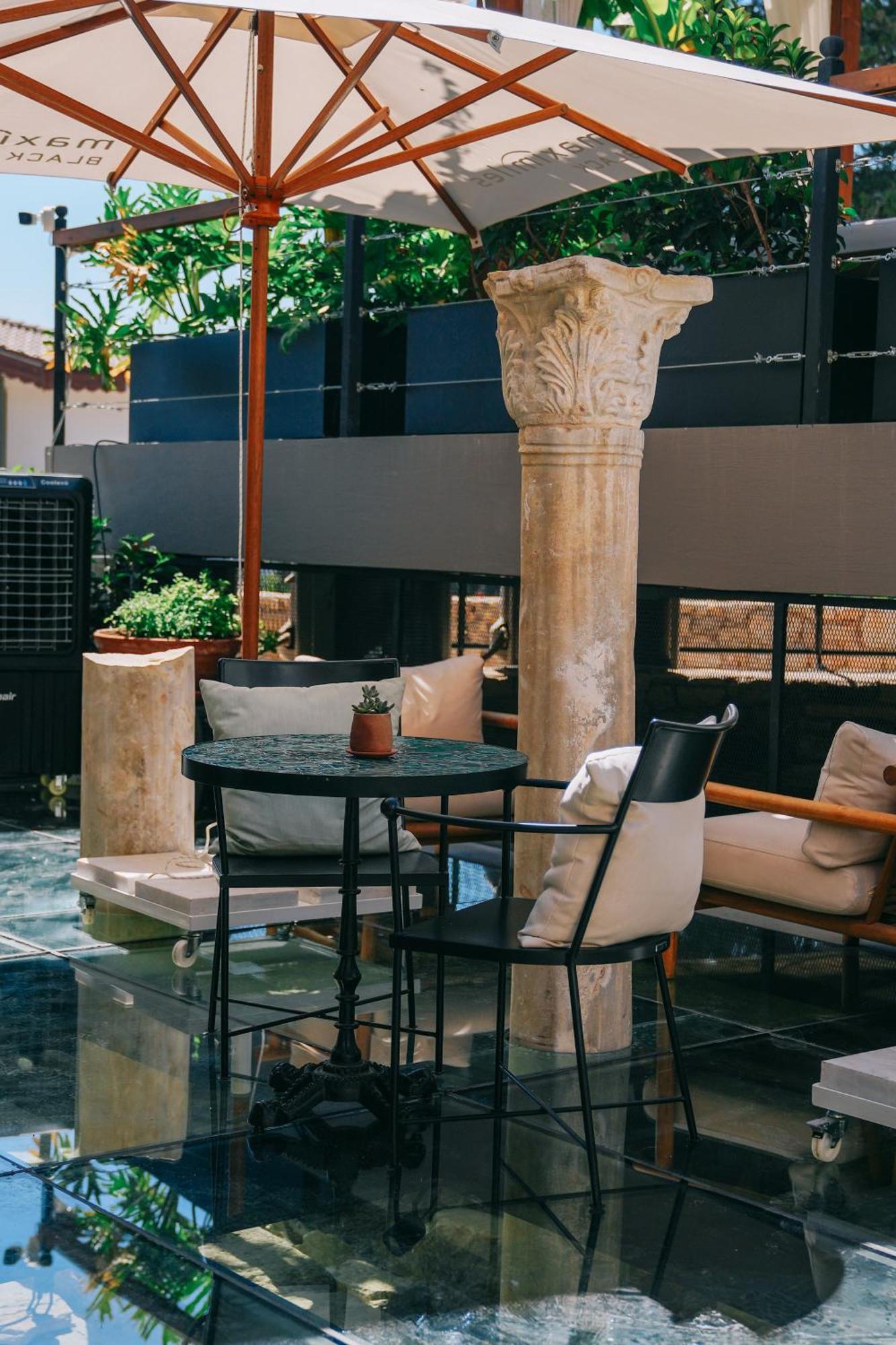 6 Rooms By Azumare Side Exterior photo